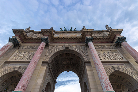 Arc de Triomphe du Carrousel at dawn